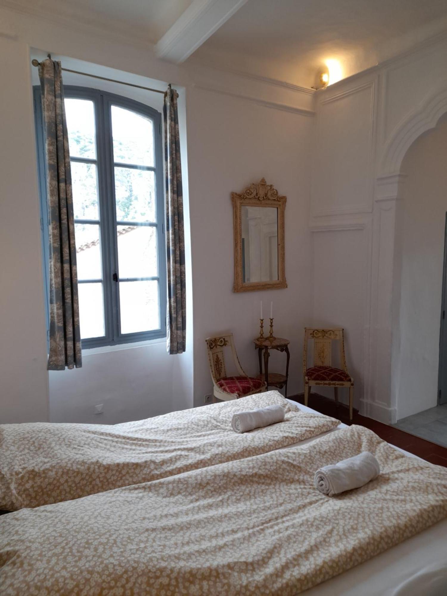Bed and Breakfast La Tour De Pezene Anduze Habitación foto
